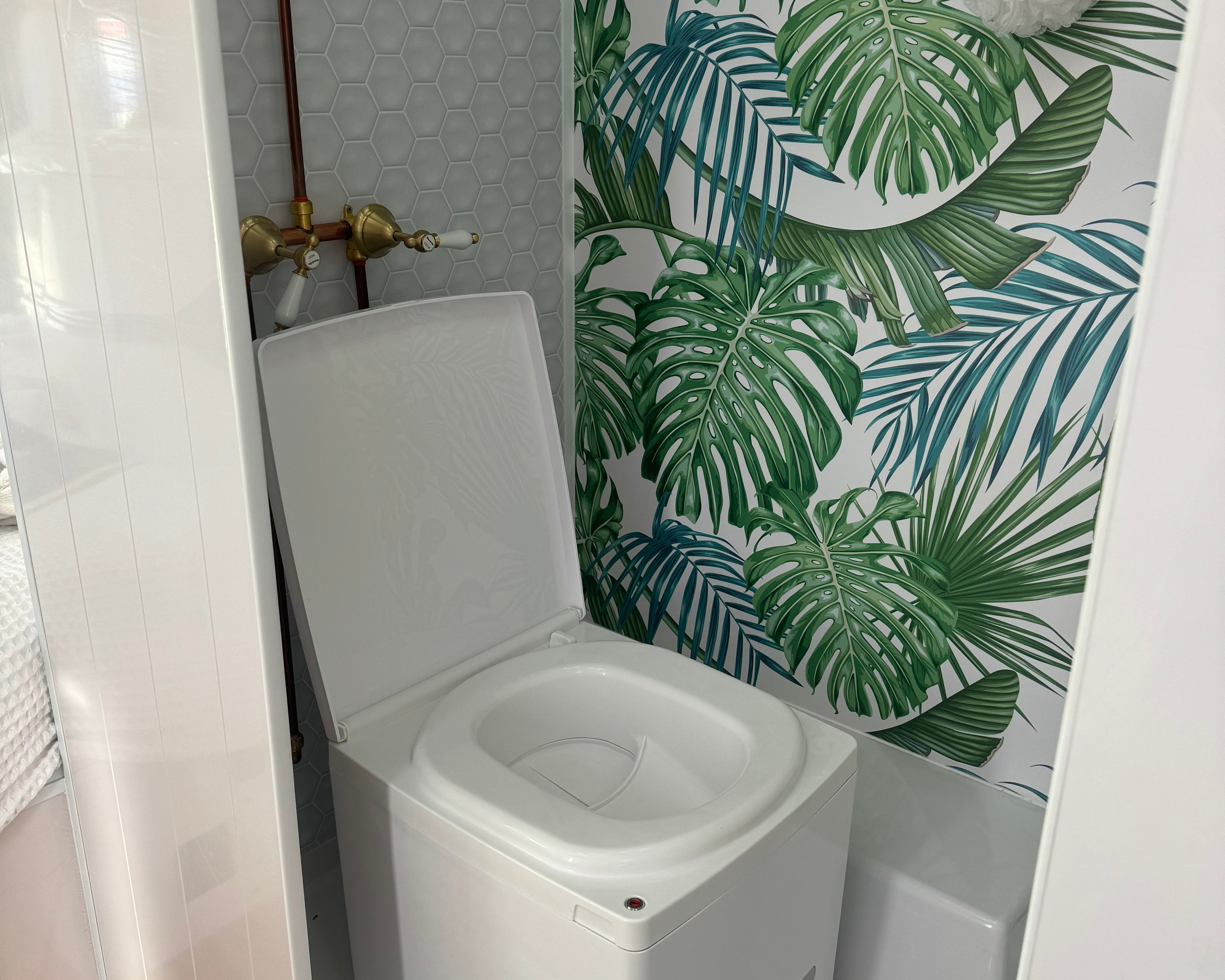 Choosing the Right Toilet for Your Caravan, Campervan or Camper Trailer