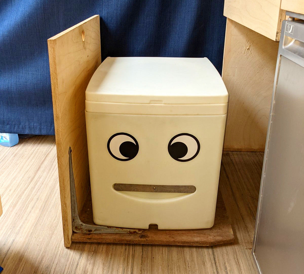 How to pick the best composting toilet for your van